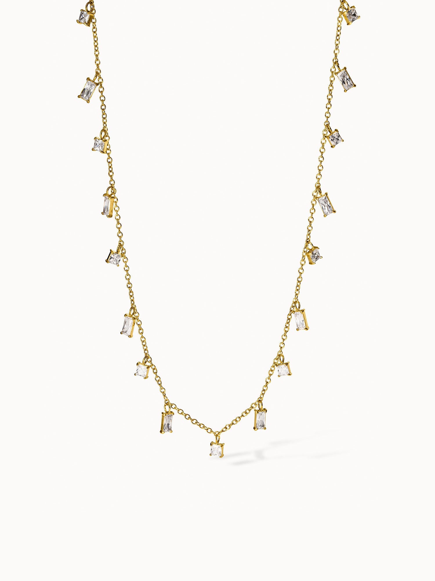 Powder Kette von PURELEI, 18K Gold Edelstahl mit klaren Zirkonia-Steinen, elegant und zeitlos, feminine Leichtigkeit.