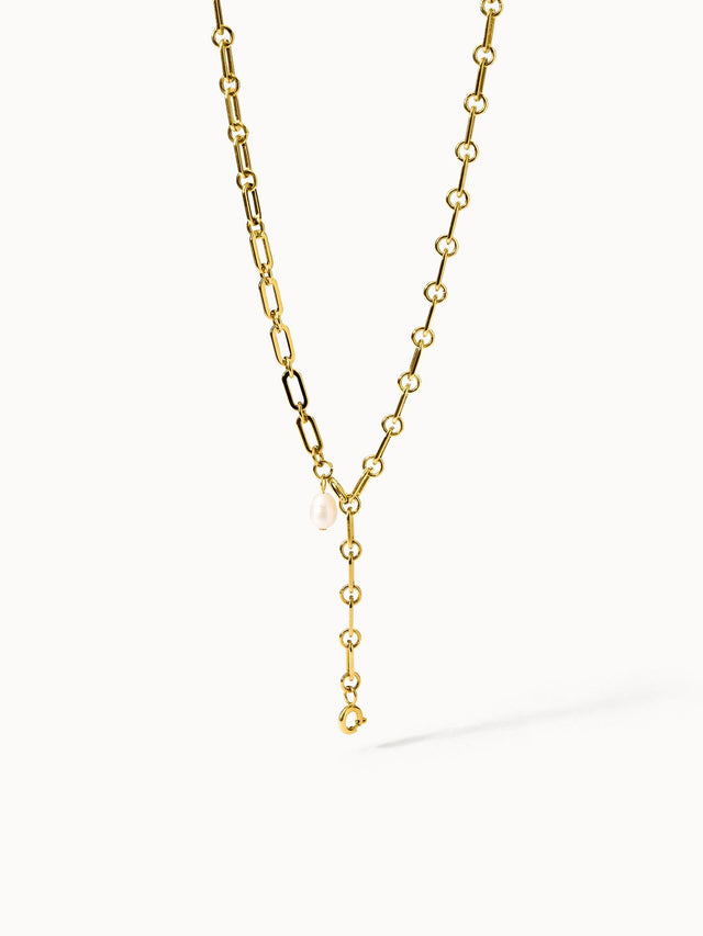 Goldene Kette mit Perle, elegante Gliederstruktur von PURELEI.