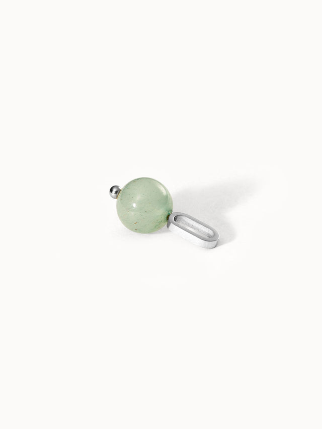 PURELEI Aventurine Charm mit echtem grünen Aventurin und nickelfreiem, silbernem Edelstahl in klarer, eleganter Ästhetik