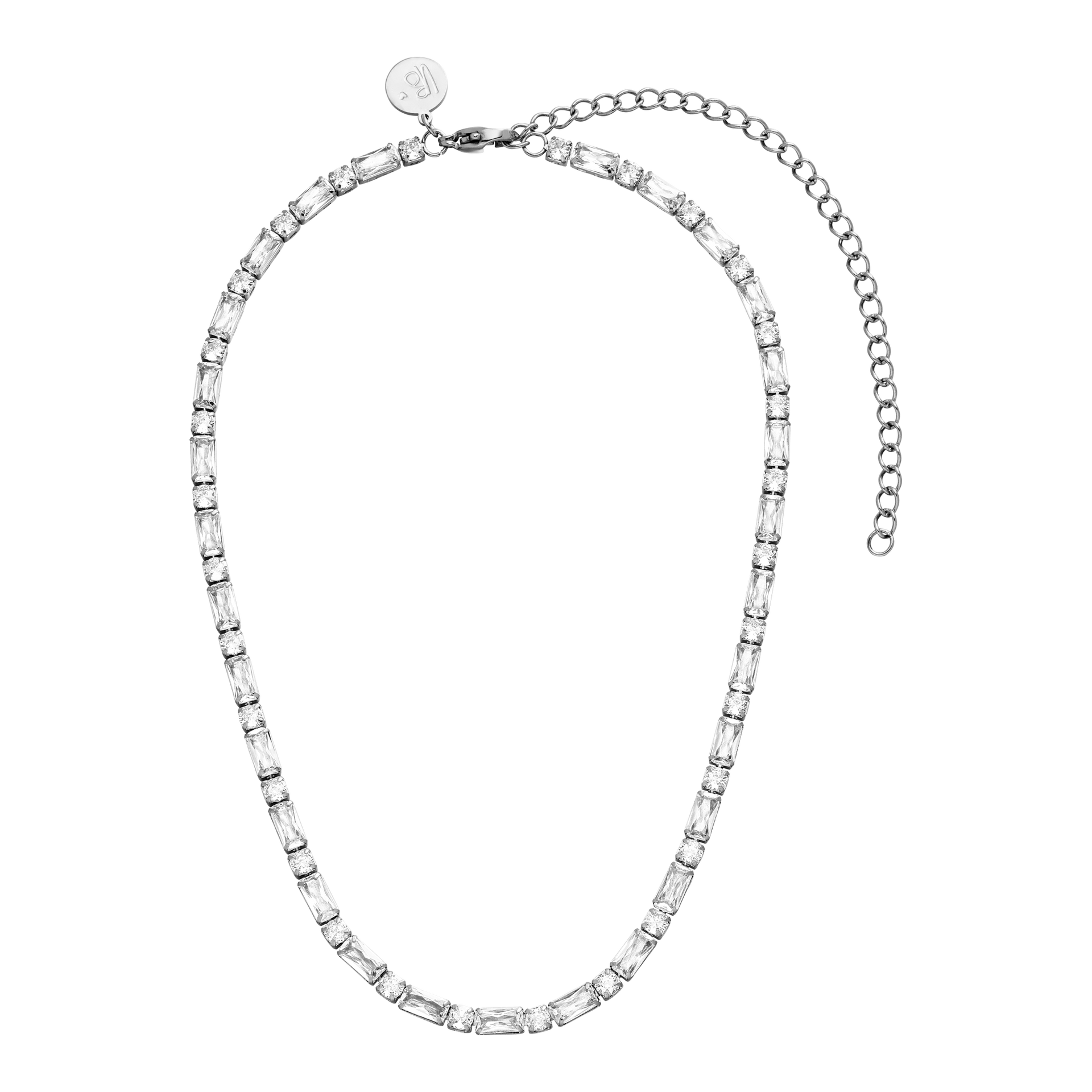 Elegante, silberne Kette mit klaren Steinen von PURELEI, strahlt zeitlose Schönheit aus.