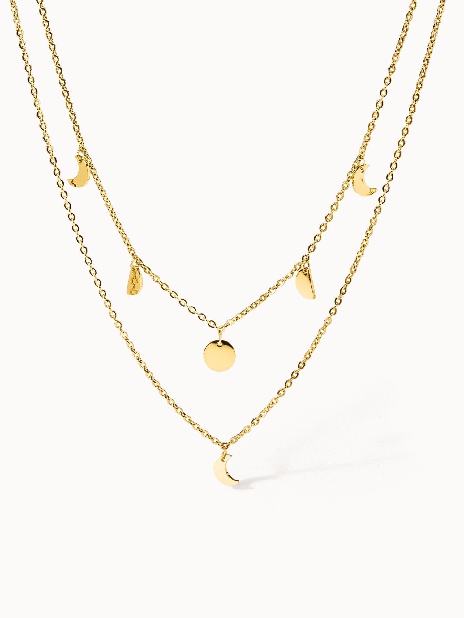 Zweigliedrige PURELEI Luna Kette in 18K Gold mit filigranen Mondanhängern, elegant und feminin gestaltet.