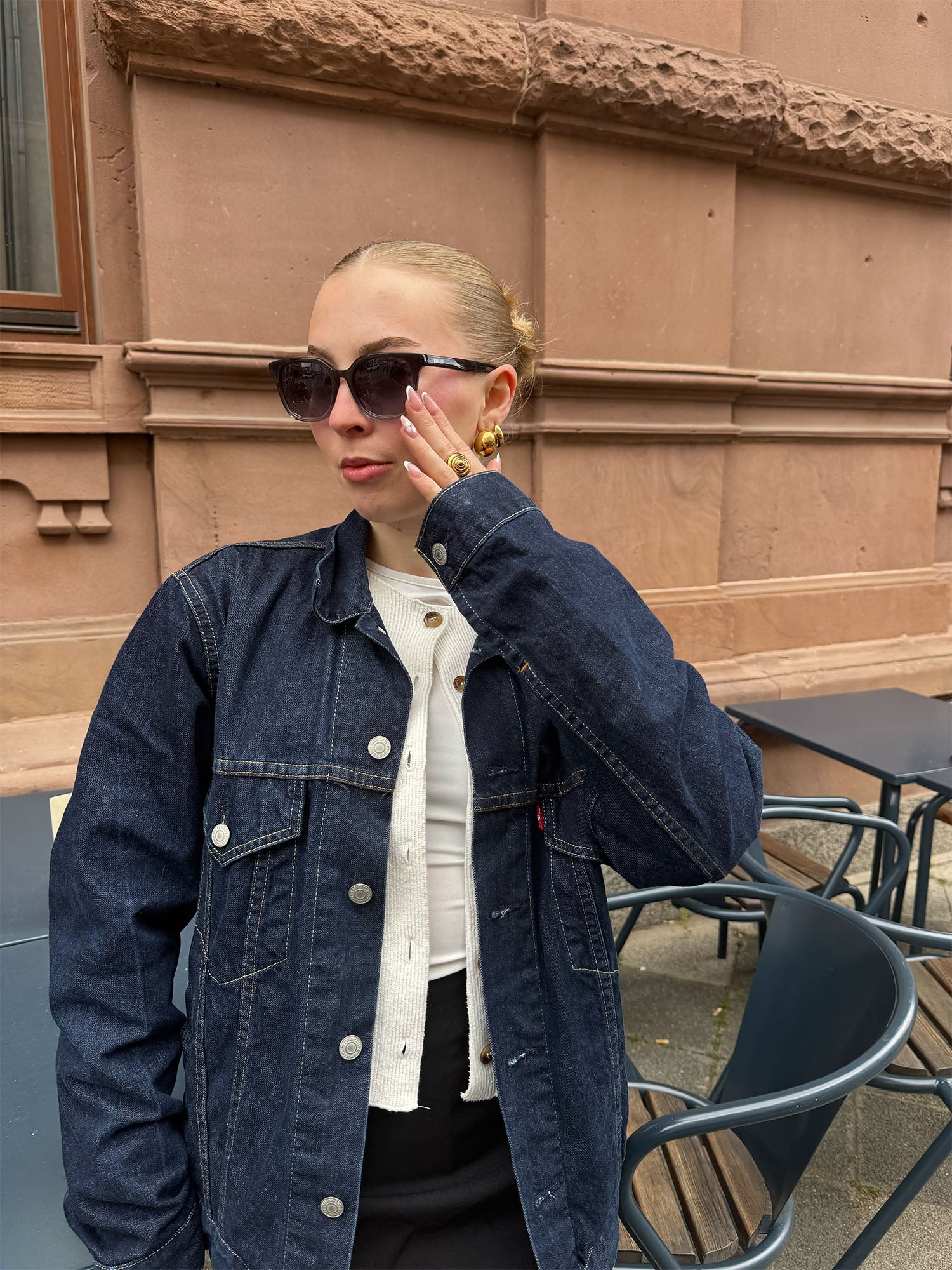 Into The Blue Sonnenbrille von PURELEI mit dunkelgrauem Ombre-Acetatrahmen und UV400-Schutz im urbanen Look