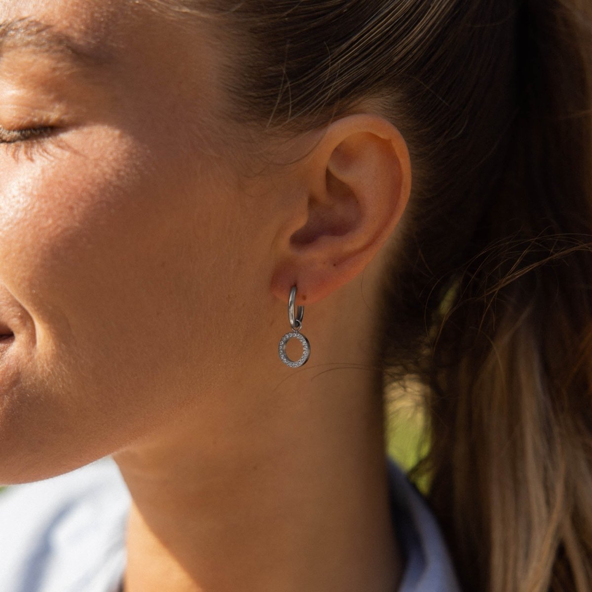 Closed Glow Earring - INT PURELEI