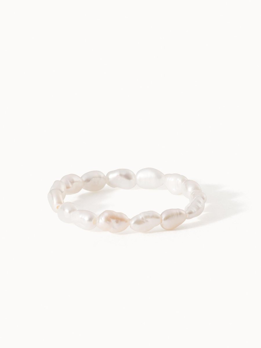files/ivory-anxiety-pearl-ring-m25441-ring-ivory-anxiety-perlenring-3762292.jpg
